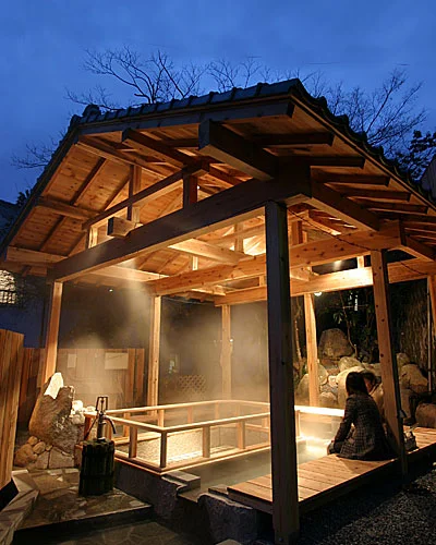 村杉ラジウム温泉　薬師の足湯