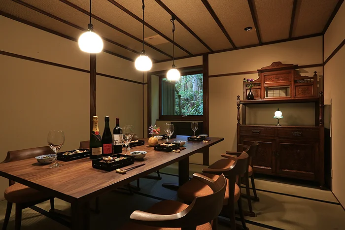 古民家風の食事処