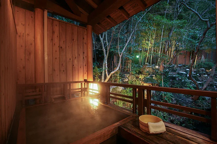 五頭温泉郷の旅館の露天風呂