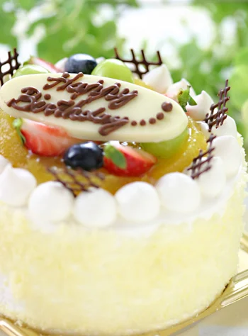 生クリームフルーツケーキ