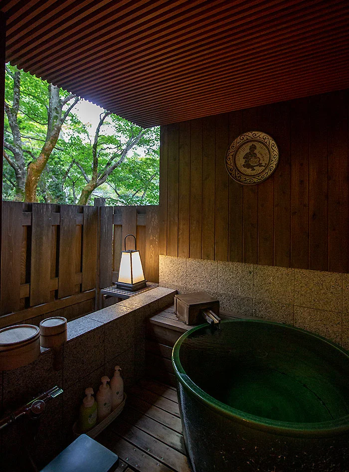 初夏の露天風呂