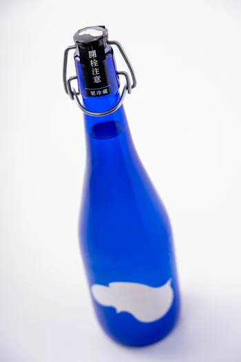 えちごつるかめ
越後鶴亀
こしいち
越弌　M-Falcon

純米吟醸 スパーク リング

新潟市　越後鶴亀